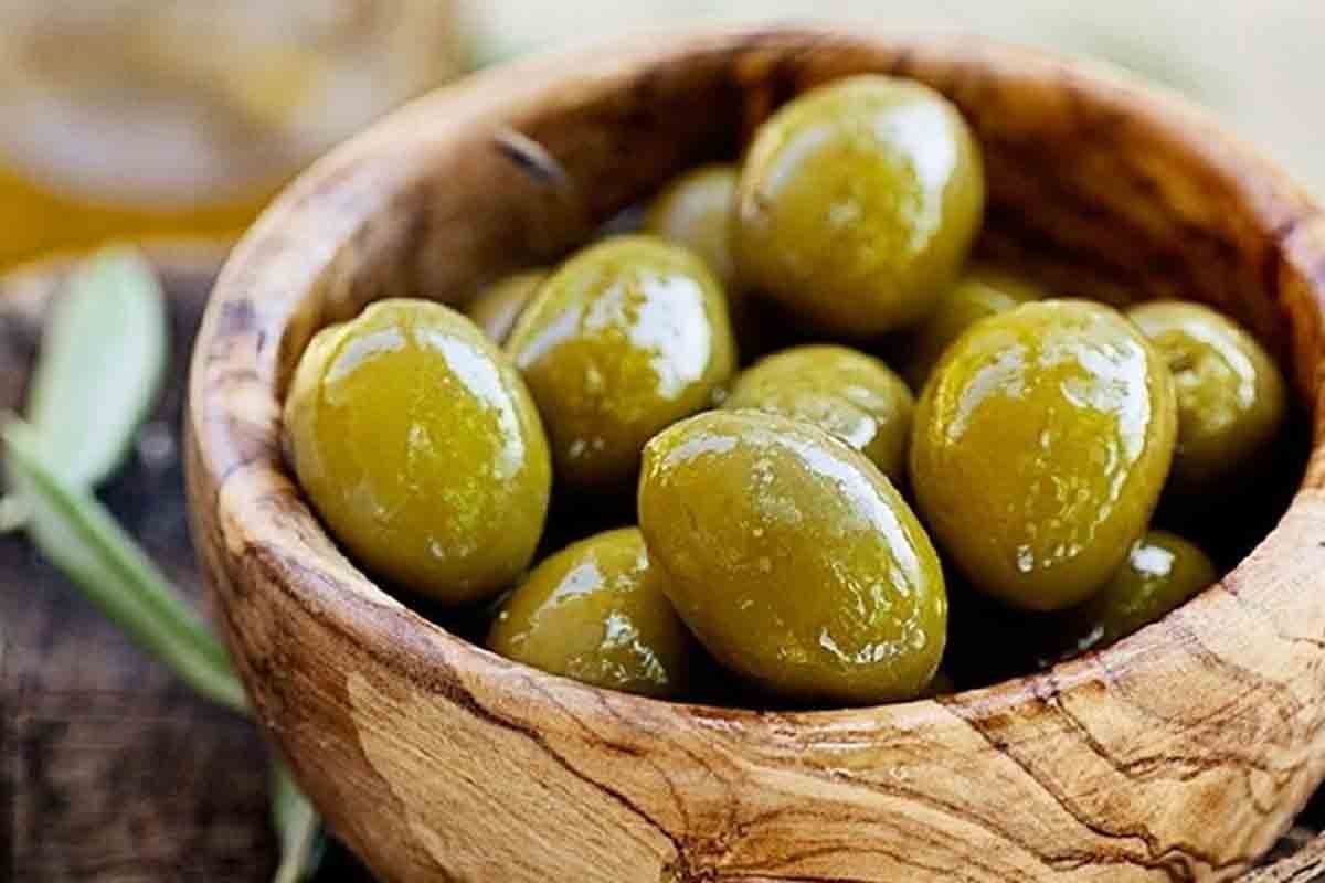 خریدارن زیتون در عراق